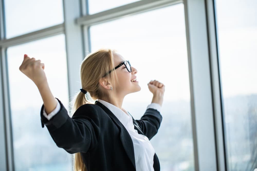 Reflexão sobre o sucesso com uma imagem motivacional.