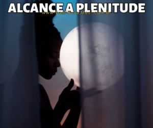 Silhueta alcançando uma lua cheia luminosa, representando a jornada em busca da plenitude no site Vam’Bora,Meu!.