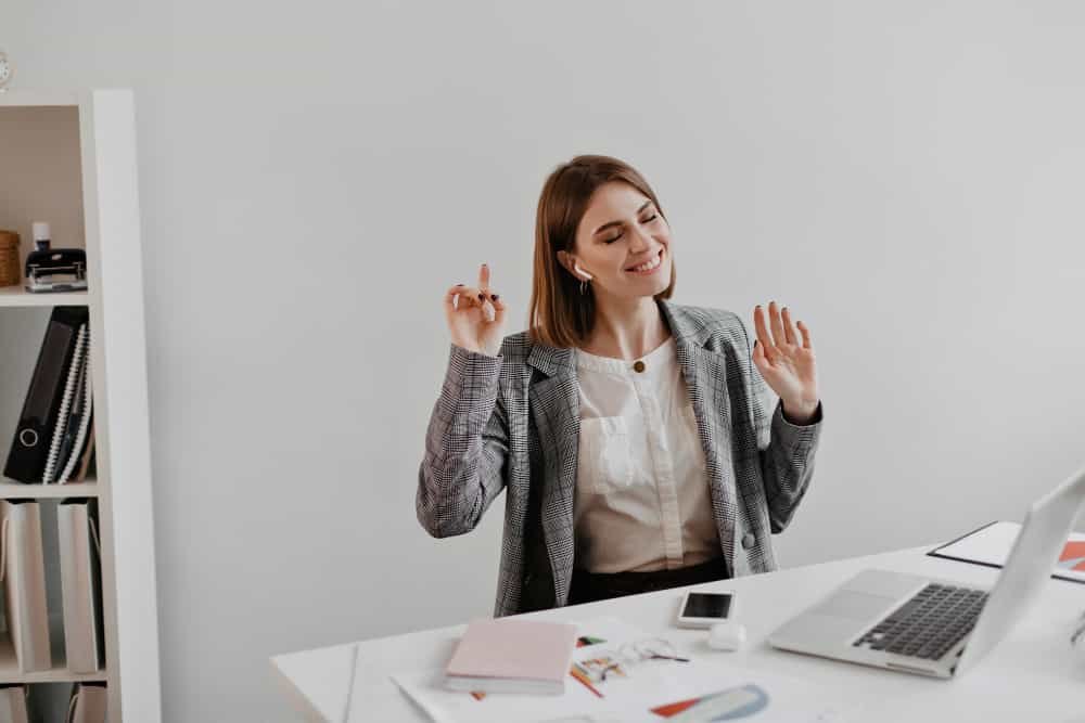 A Importância da Fé e Espiritualidade na Performance Profissional: Encontrando Sentido no Trabalho