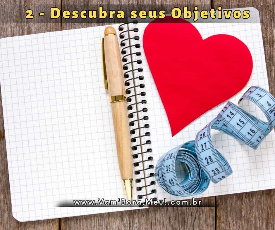 Neste cenário motivador, o caderno em espiral e a caneta de madeira representam a jornada de planejamento e execução de objetivos. O coração vermelho simboliza a paixão e o compromisso, enquanto a fita métrica azul nos lembra de medir o progresso. No fundo de madeira, encontramos a base sólida para construir nossos sonhos. Com amor, planejamento e dedicação, cada página preenchida nos aproxima mais dos nossos objetivos. Que esse ambiente nos inspire a perseguir nossos sonhos com determinação e entusiasmo, transformando cada passo em conquista.